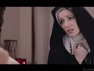 Sündige Nonne Mona Wales ist bereit, almost der Nacht richtig nass Pussy essen
