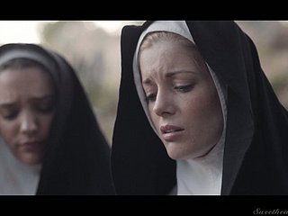 Zwei sündige Nonnen lecken sich zum ersten Mal go for a burton Muschis