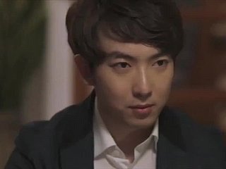 Il figlio si fa scopa la scena del sesso del film coreano di sua madre