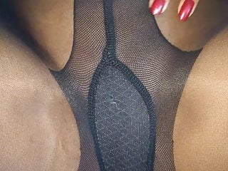 Alysha & # 039; s Kaki nilon, Kaki & amp; Pantat dalam fesyen hitam Pantyhose