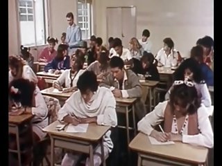 Las Colegialas (1986) - écolière tricherie